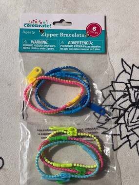 Way To Celebrate Zipper Bracelets, 6-Piece Fidget Toy Set